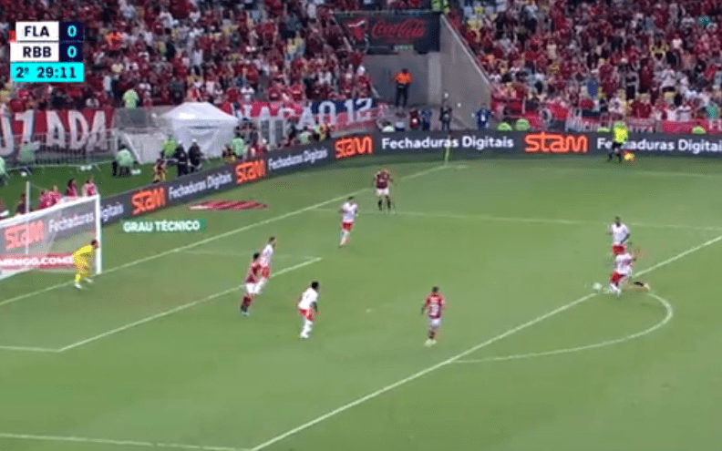 gol de arrascaeta no jogo flamengo e red bull bragantino