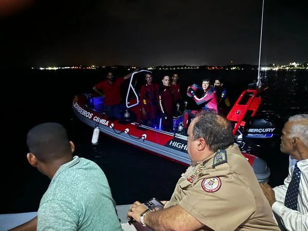 fotos barco virou em madre de deus