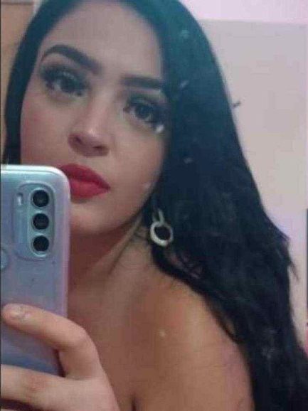 Facebook Ana Clara Santos