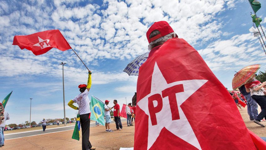 PT Planeja Grande Festa para Comemorar seus 45 Anos de Fundação