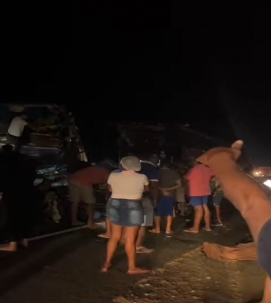 Acidente Olindina, distrito Dona Maria, BR 110, vídeo