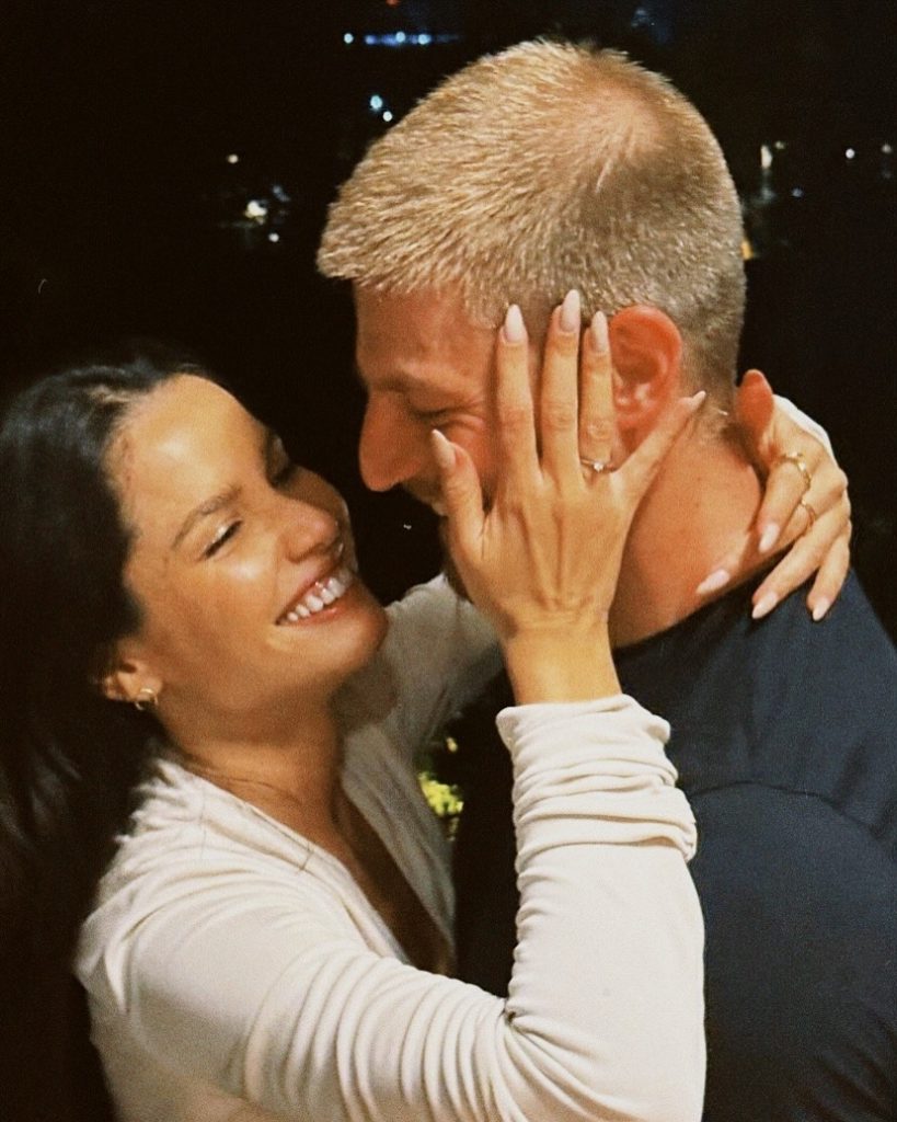 Juliette Freire é pedida em casamento por Kaique Cerveny