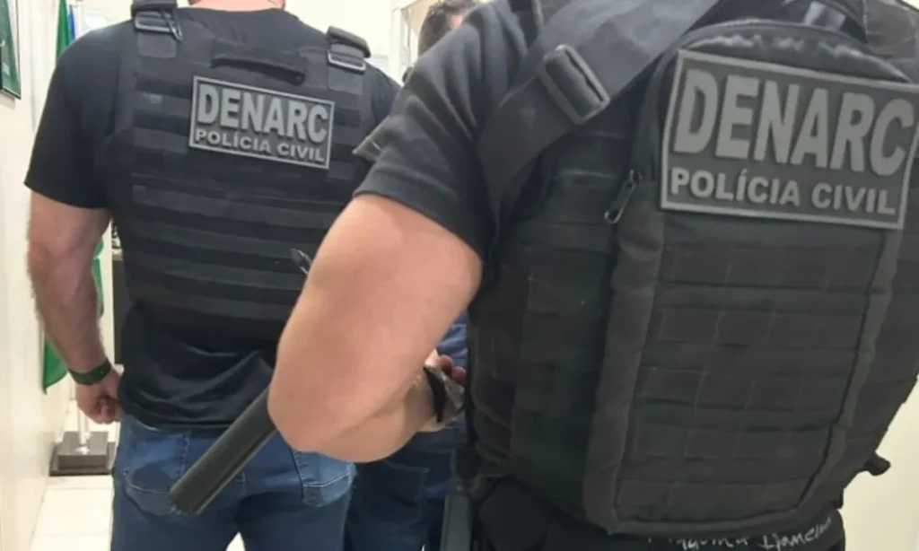 Operação da Polícia Civil na Bahia apreende joias e R$ 1 milhão